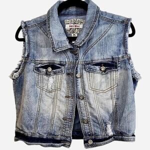Hot Kiss Denim Vest Skull Patch – Women’s M
